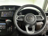 使いやすく運転しやすいレイアウトの運転席周り。