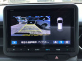 【バックカメラ】運転が苦手な方も車庫入れラクラクです!ギアをリバースに入れれば自動的に切り換わりますので、面倒な操作は不要です♪狭い駐車場もお車を傷つけず安心ですね!