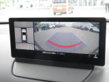 360&deg;ビューモニターを搭載しています。コーナーセンサーと合せてお使いいただくことで、安全、安心にお車の取り回しを行っていただけます。