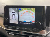 【アラウンドビューモニター】専用のカメラにより、上から見下ろしたような視点で360度クルマの周囲を確認することができます☆死角部分も確認しやすく、狭い場所での切り返しや駐車もスムーズに行えます。