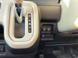 車線はみだしを知らせてくれる機能!レーンアシスト付!