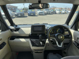 車専門のクリーニング業者にて清掃しておりますので室内は綺麗です♪