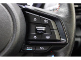 全車速域追従クルーズコントロールのほか、車両のキャラクターを変更できる「ドライブモードセレクター」のスイッチをステアリング右側に装備。