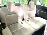 3列目シートはもちろん状態良好☆大人でもゆったりと座って頂けますので、大人数でのお出かけもラクラクです♪ご家族で、気の知れた仲間で、ドライブに行くのが楽しみですね♪