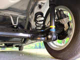 お車を安心してお乗りいただく為には、足回りの定期点検が欠かせません。サービスサポート(有償保証)では無料点検もご提供しており、安心のカーライフをお過ごしいただけるサポート体制が整っています。