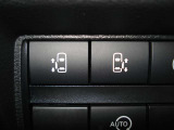 両側電動オートスライドドア付き!!運転席のスイッチでも開閉可能です♪重い荷物を持っている時や、雨の日に重宝します!小さいお子様がいても巻き込み防止機能や手動のみに切替も出来ますので安心です♪