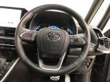 ハンドルは車を運転する上で、ずっと握っている重要なパーツです。手にフィットする物がいいですよね♪