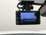 ニュースで流れる【事故の瞬間】【あおり運転】の映像は、ドライブレコーダーが録画しているからです。もしもの時の証拠映像を保存できます。
