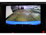 【バックカメラ】後方の映像がモニターで確認できます。駐車が苦手な方にお勧めの補助機能です。