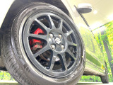 【純正15インチアルミホイール】外観にマッチした純正アルミホイールを装着しております。各種社外アルミホイールや、スタッドレスタイヤも取扱いしております。是非ご相談ください♪