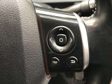 【ステアリングスイッチ】右です。ハンドルから手を離さず、運転に集中したまま手元でマルチインフォメーションディスプレイ内の表示切替などができます。