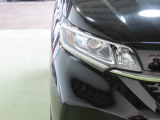 LEDヘッドライトは、点灯の瞬間から光量を発揮し、突然暗くなるトンネルなどでの安定感を高めます。