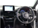 高いホールド性で運転姿勢が安定します。長距離ドライブでも疲れにくいのが魅力です。快適なドライビングライフをお送りください♪