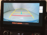 いまや必須装備「ナビゲーション」搭載!知らない場所にスイスイッとドライブ。もう、これなしではハンドルを握れませんね!でも運転中の操作は危険ですのでご注意ですね☆
