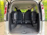 後席を格納すると、これだけの広さが!シーンに合わせたシートアレンジで、大きな荷物も積むことが出来ます♪