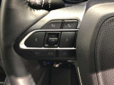 【ステアリングスイッチ】左です。ハンドルから手を離さず、運転に集中したまま手元でオーディオ操作等ができます。