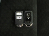 スマートキー付!キーを取り出さなくてもドアロックの施錠・開錠、エンジンの始動が出来ます!雨の日や荷物の多い日にとても便利ですね♪