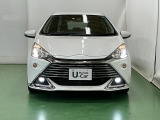 ディスチャージヘッドライト【HID】を装備していますのでとても明るく、夜間の走行や雨の日も安全・安心です。オートライトコントロール付きで周囲の明るさに応じて自動で点灯・消灯します。