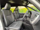 運転席シート廻りは使用感も少なく、良好な状態となっています。前オーナー様が丁寧に使っていたことがよくわかりますね。