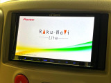 【ナビゲーション】目的地までしっかり案内してくれる使いやすいナビ。Bluetooth接続すればお持ちのスマホやMP3プレイヤーの音楽を再生可能!毎日の運転がさらに楽しくなります!!