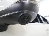 ■助手席側ドアミラーにはサイドビューカメラを装備。ドライバーの死角となりやすい車体左下側がきちんと確認できるので、幅寄せや狭い道でのすれ違いなどに効果を発揮します。