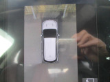 全方位カメラ付きで、安全な駐車が可能です。