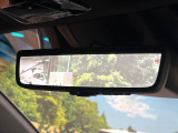 【デジタルインナーミラー】カメラが撮影した車両後方の映像をルームミラー内に表示。クリアな視界で状況の確認が可能です!※ドラレコ機能ご利用には別途SDカードをご用意いただく場合があります。