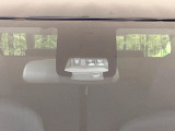 【トヨタセーフティセンス】走行中に前方の車両等を認識し、衝突しそうな時は警報とブレーキで衝突回避と被害軽減をアシスト。より安全にドライブをお楽しみいただけます。