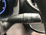 ライトスイッチです。「AUTO」にすると外の明るさに応じてスモールライト・ヘッドライトが自動でON・OFFします。夕暮れ時や屋内駐車場、トンネルなどに便利です。フォグランプもON・OFFできます。