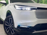 【LEDヘッドライト】悪天候や夜間走行時も良好な視界を確保し安心して運転できる高輝度LEDヘッドライトを装備!点灯速度が早く、消費電力も抑えられています。