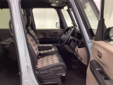 シートはフィット性も良く、楽な運転姿勢を保てます。