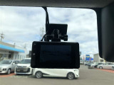 ニュースで流れる【事故の瞬間】【あおり運転】の映像は、ドライブレコーダーが録画しているからです。もしもの時の証拠映像を保存できます。