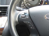 ステアリングスイッチ付きです。運転に集中できます。