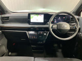 運転席からの視界が左右に広く隅々まではっきりと見渡せます。車の前端も把握しやすく安心して運転できます。