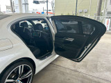 BMWメカニックの「マイスター」が数多く在籍しております。点検整備時に交換が必要な項目(BMW認定指定交換指定部品など)に関しましては、すべて新品の純正部品を使用させて頂きます。
