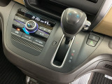 発進時から滑らかに加速する無段階変速のCVTはストップ&ゴーの多い街の中も快適です