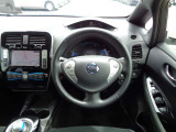 車の事分からなくても運転席に座ってみると何となく良い感じ!とかイマイチだな、とか感じます。だからこそ是非ご自身の目で手で体で実際に触れて頂きたいのです。
