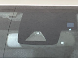 【トヨタセーフティセンス】走行中に前方の車両等を認識し、衝突しそうな時は警報とブレーキで衝突回避と被害軽減をアシスト。より安全にドライブをお楽しみいただけます。
