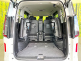普段のお買い物や通勤、送迎等に十分な荷室スペースを確保しております。セカンドシートを倒すと、大きな荷物の積載も可能です♪