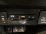 いまや快適なカーライフに欠かせないETCが付いています。