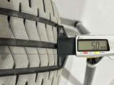 夏タイヤの残り溝は5.0mmです。スリップラインからは3.5mmとなっております。
