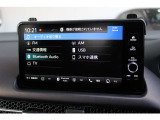 フルセグTVも視聴できます。Bluetoothや有線を使って接続をすれば音楽再生のみならずスマートフォンならばハンズフリー通話も可能です。