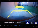 バックも安心のリアカメラ付いています。リアカメラがあると、いつでも安全にバックできますね。死角も減ります。3ビュー切り替え、ガイド線表示なので便利です。