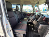 運転席シート廻りは使用感も少なく、良好な状態となっています。丁寧に使われていたことがよくわかりますね。