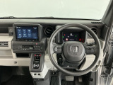 【前方視界】開放的な前方視界!運転がしやすく疲れにくいです♪窓が大きく、見通しがとっても良いおクルマですよ♪