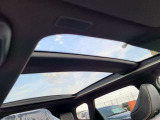 人気メーカーオプション ガラスルーフ付きです。