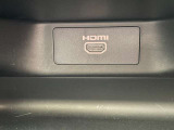 カーナビに連動したHDMIソケットも装備されております。