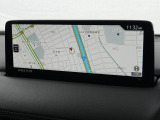 マツダコネクトの10.25インチワイドセンターディスプレイです。『Android Auto』『Apple CarPlay』や独自のコネクテッドサービスに対応したインターフェイスシステムです。