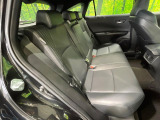 後部座席も気になるようなキズ・汚れやへたり等、大きなダメージはなく、良好な状態です。