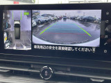上から見たような画像で車庫入れなどに便利なアラウンドビューモニター